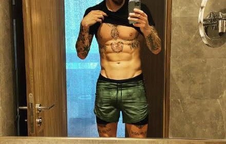 神医腹肌传奇，八块腹肌的七十集短剧