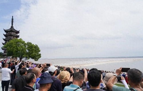 钱塘江同志连续五年立大功的辉煌历程