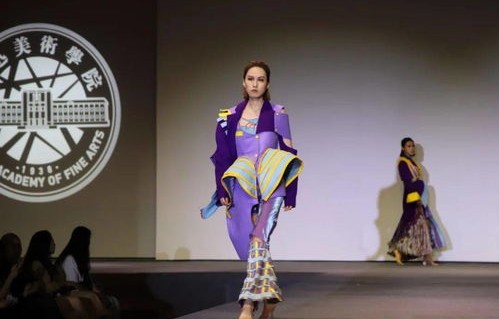 学生如何将网购服装穿出高奢感