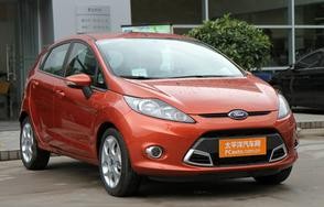 嘉年华两厢，时尚设计与卓越性能的完美结合