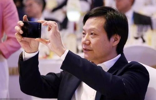 短剧我躺着成了首富——77集的财富传奇