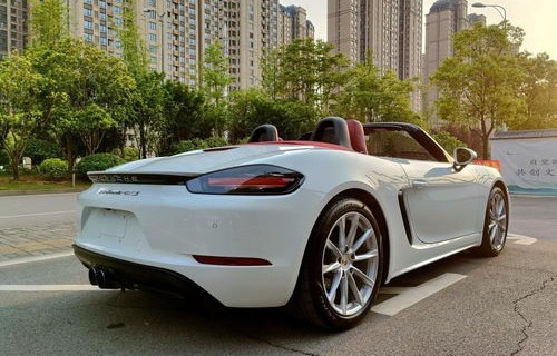 男的买718丢人吗(敞篷保时捷718多少钱)