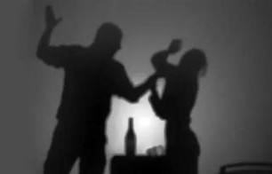 昆明一女子被丈夫家暴囚禁？——揭露虚假信息的真相