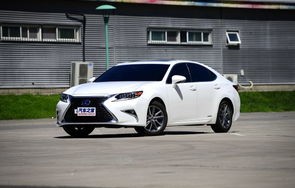 雷克萨斯300(雷克萨斯300图片大全大图)