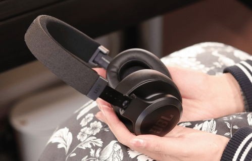 头戴式耳机品牌排行(头戴式耳机品牌排行蓝牙)