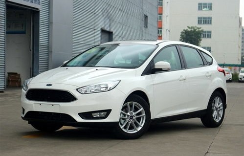 经典福克斯两厢图片(经典福克斯价格是多少)