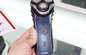 飞利浦剃须刀型号大全(飞利浦剃须刀型号大全及图片飞利浦Se丫ieS1000多少钱)