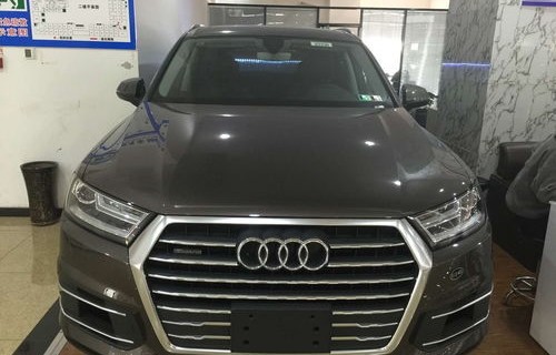 奥迪q7价格(奥迪q7价格落地价)