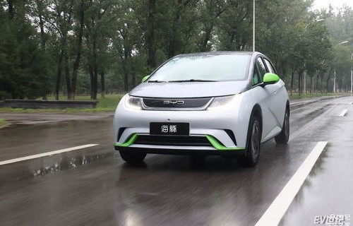 比亚迪电动汽车2022年新款(比亚迪电动汽车2022年新款价格)