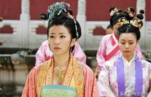 短剧东宫传，爱恨交织的宫廷传奇