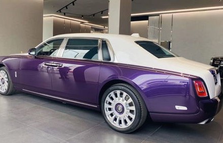 劳斯莱斯幻影报价(劳斯莱斯幻影报价多少)