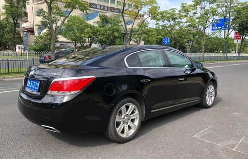 2012款别克君越现在值多少钱(12年别克君越优缺点)