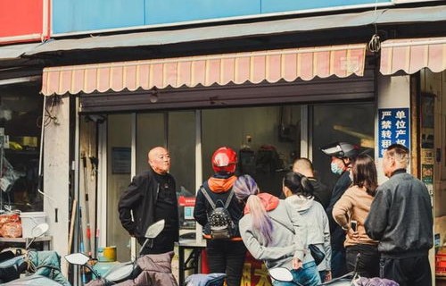 银川地震，一位烧鸡店阿姨的勇敢与温情