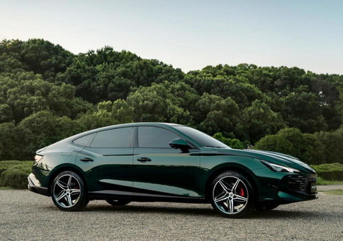 比亚迪秦plus混动(比亚迪秦混动图片)