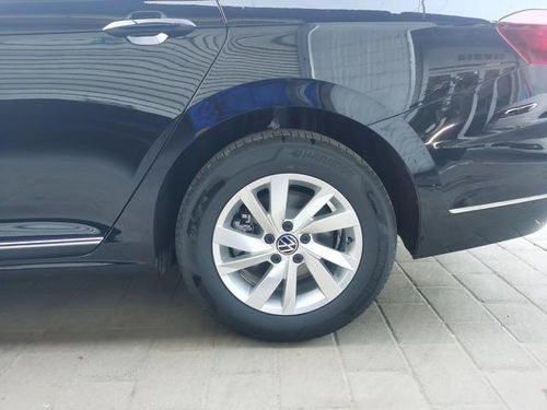 大众帕萨特2022款(大众帕萨特2022款280TSI商务版 机油) 大众帕萨特2022款(大众帕萨特2022款280TSI商务版 机油)