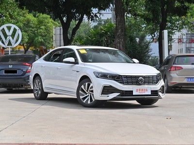 帕萨特图片(帕萨特图片高清大图)