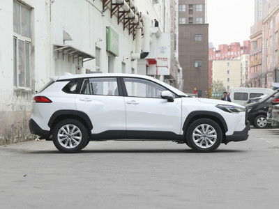 卡罗拉锐放2023款报价及图片(卡罗拉锐放2023款报价及图片参数)