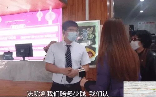 意外闯入，情侣隐私的尴尬时刻