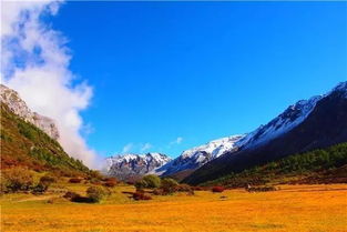 李现镜头下的稻城亚丁，一幅绝美的自然画卷