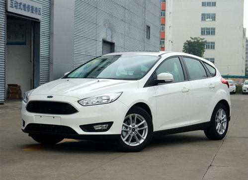 经典福克斯两厢图片(经典福克斯价格是多少)