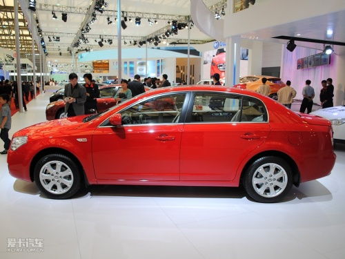 奔腾b70新款2023落地多少钱(奔腾b70新款2023落地多少钱轿车自动挡)