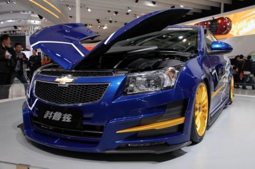 雪弗兰克鲁兹(雪佛兰科鲁兹二手车价格)