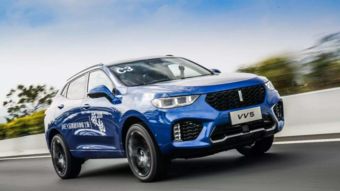 开轿车累还是suv累(女生开什么车最有气质)