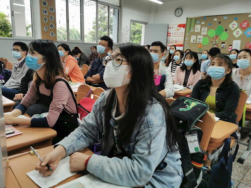 张柏芝17岁大儿子正脸曝光，成长的足迹与母爱的力量