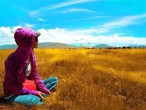 女生徒步回老家,四日漫漫路未尽 女生徒步回老家,四日漫漫路未尽