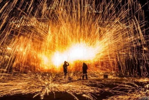 过年看百度独家非遗打铁花,传承文化共赏璀璨盛宴 过年看百度独家非遗打铁花,传承文化共赏璀璨盛宴