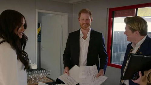 妻子眼中的蔡磊,勇敢面对挑战,双手臂瘫痪的坚强丈夫 妻子眼中的蔡磊,勇敢面对挑战,双手臂瘫痪的坚强丈夫