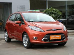 嘉年华两厢，时尚设计与卓越性能的完美结合