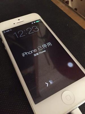 iphone已停用简单解锁(苹果客服人工服务24小时)