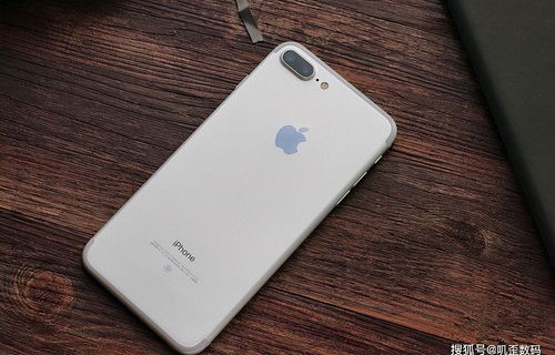 7plus参数(7plus参数与14plus对比)