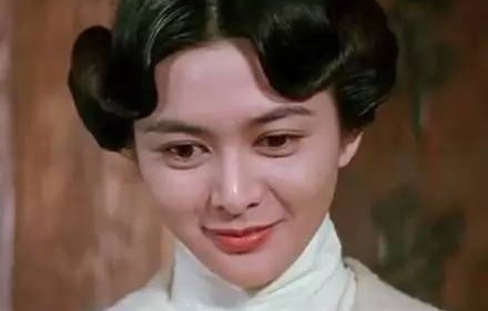 宋佳素颜拍戏,沧桑之美令人动容