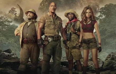 英勇无畏的守护者——他以死死顶住失控车辆，获赠新车的故事