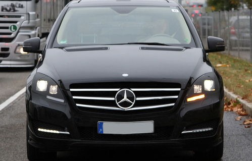 奔驰汽车图片大全大图(奔驰汽车图片大全集)