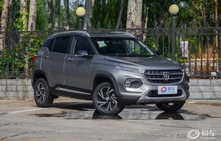 上汽通用五菱宝骏510(上汽通用五菱宝骏510图片)