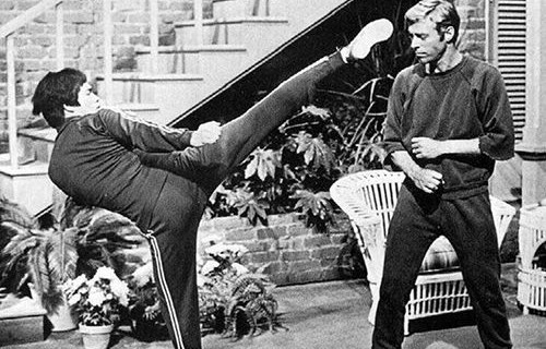 李小龙挚友眼中的向佐扇巴掌事件，一次不理智的冲突与反思