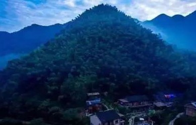 民宿老板的智慧回应,哀牢山爆火背后的机遇与挑战