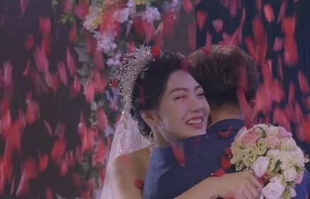 短剧听说爱情已迟暮——白妍的深情演绎