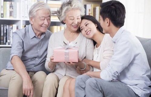 短剧我的袖珍妈妈——母爱的力量与家庭的力量