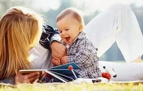 短剧一胎两宝，爹地妈咪又怀了——100集的温馨家庭故事