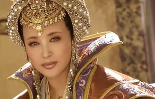 刘晓庆再现武则天经典造型，时光流转下的传奇重塑