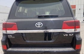 进口丰田酷路泽5700v8(进口丰田酷路泽5700v8二手)