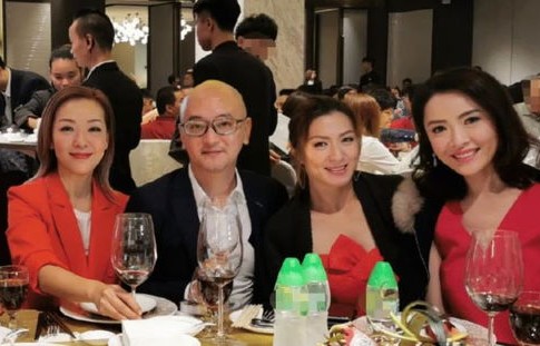 资深演员餐厅打工洗碗，日薪两三百背后的故事