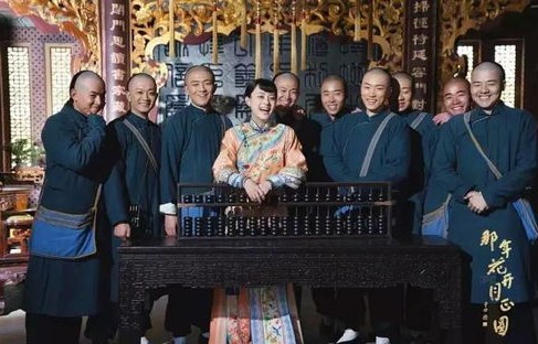 信守承诺，女子捐赠烤红薯大叔5万元