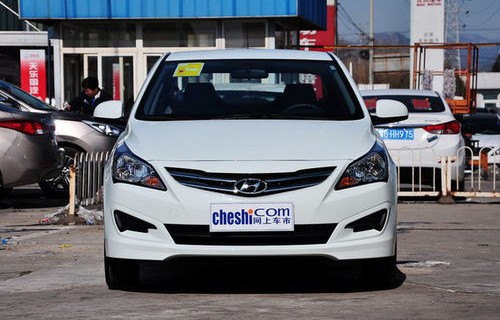 现代瑞纳新车多少钱(14年的现代瑞纳值多少钱)