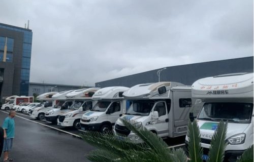 依维柯房车(依维柯房车胎压多少标准)