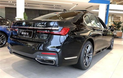 宝马740属于什么档次(宝马740落地价大概多少)